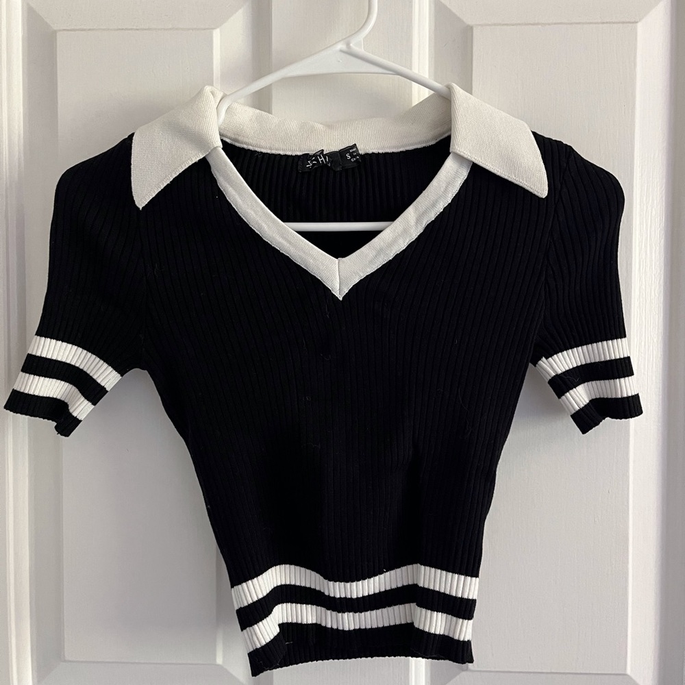 Dollskill (Rehab brand) Collared Crop Top